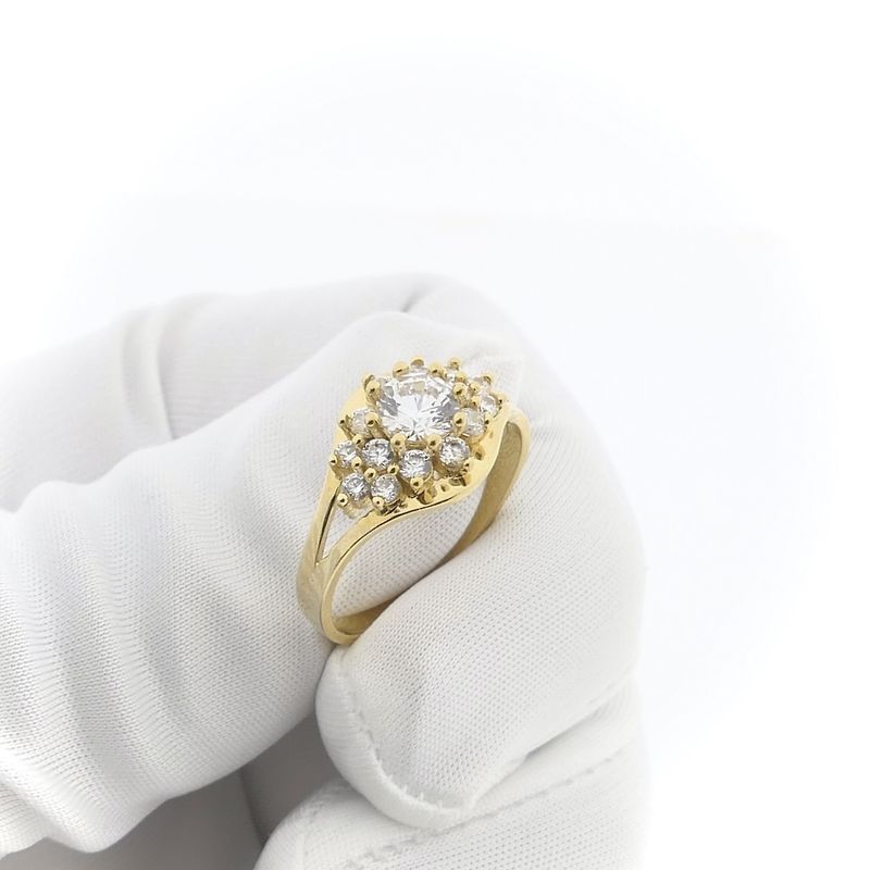 Image 9 of 9 crt. Vintage entourage ring with zirconia