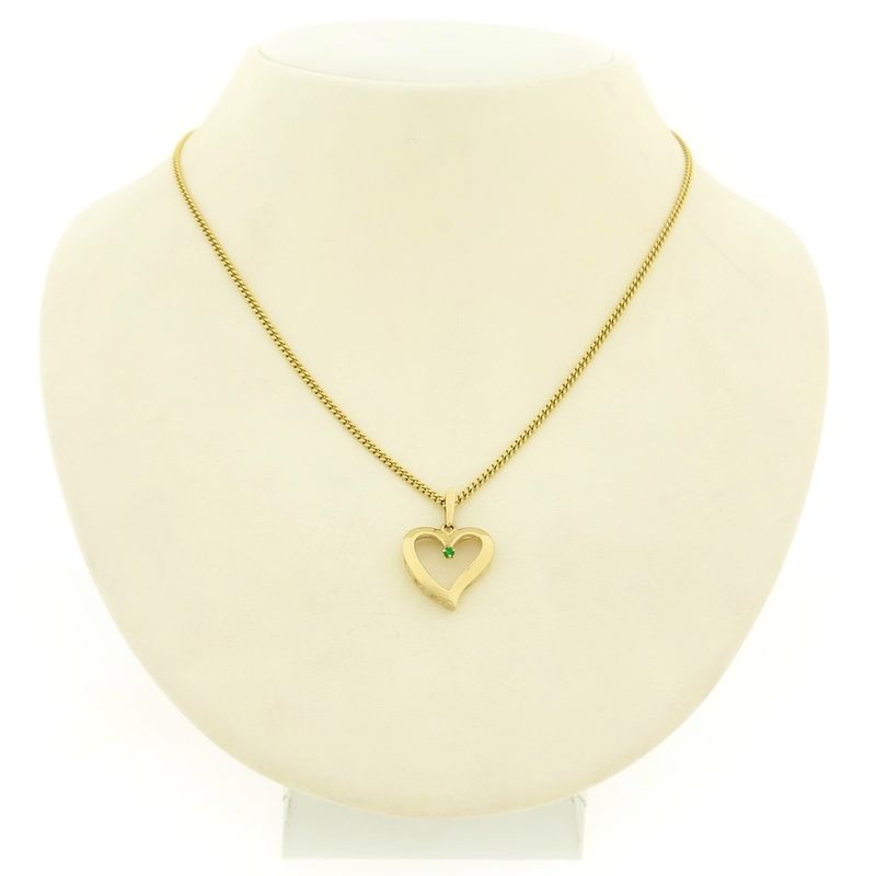 Image 8 of Gold heart pendant with emerald