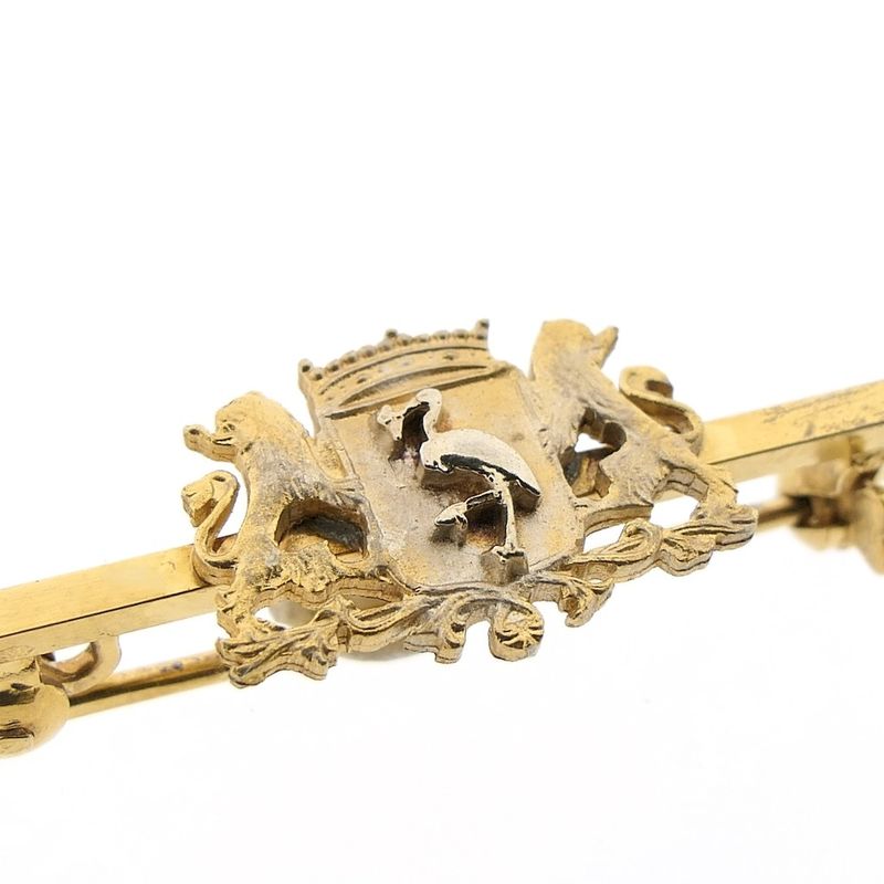 Image 3 of Gold brooch of the coat of arms of The Hague