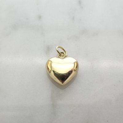 Image 2 of 8 kt heart pendant