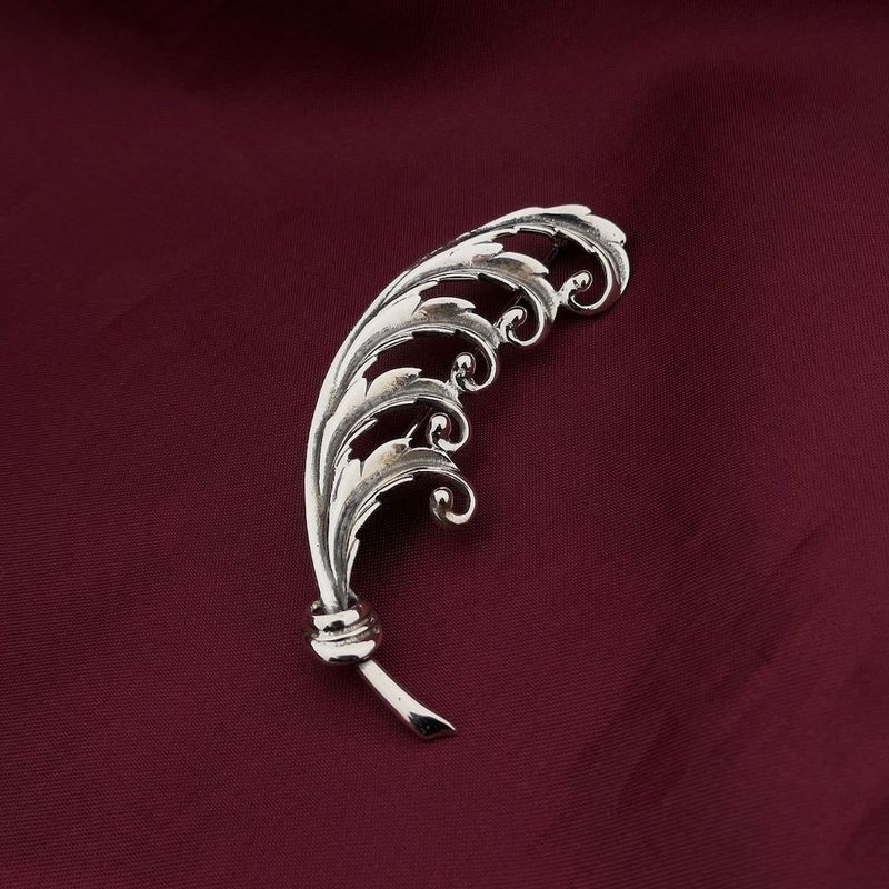 Image 2 of Silver Elegant Feather Brooch