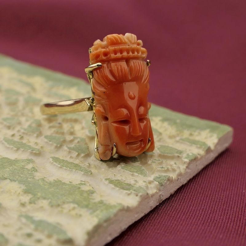 Image 11 of Vintage gold ring from Kuan Yin in red coral