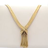 Luxurious gold braided necklace