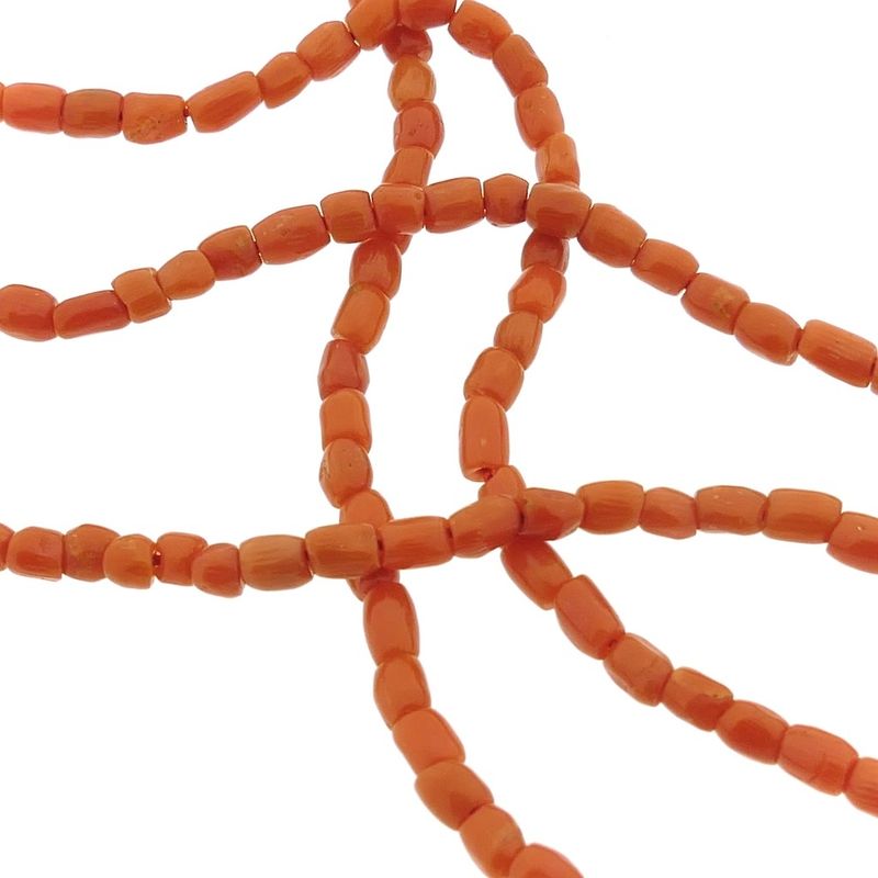 Image 8 of Blood coral bead bracelet with gold clasp; Antique | 20 cm