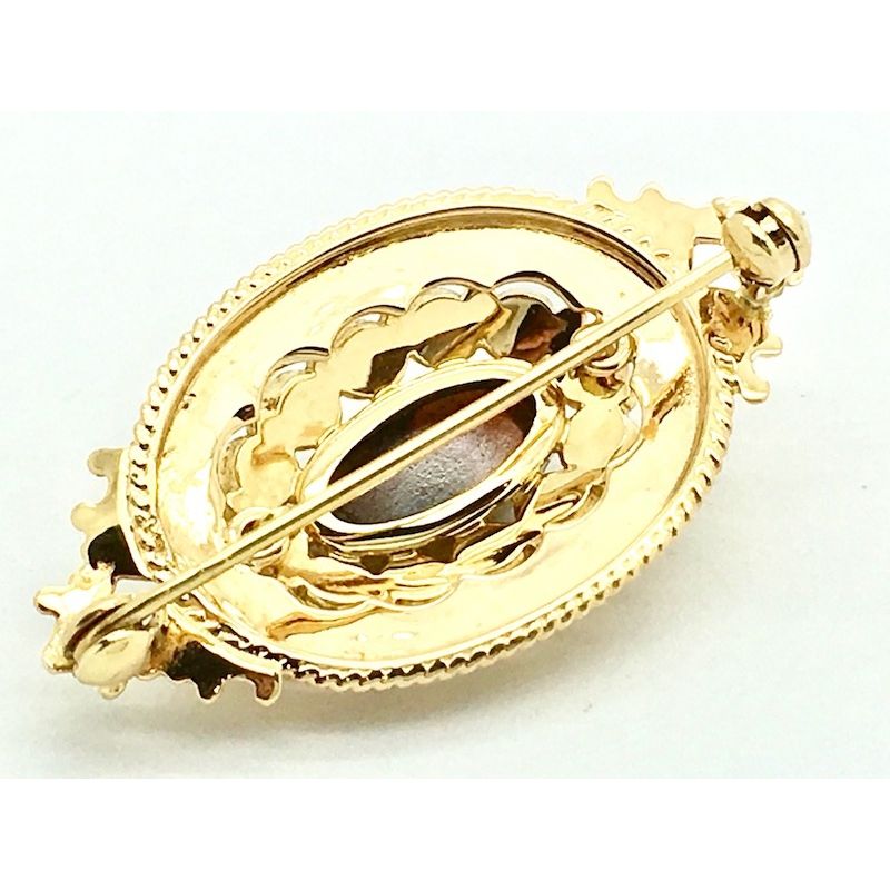 Image 4 of Antique gold brooch with garnet