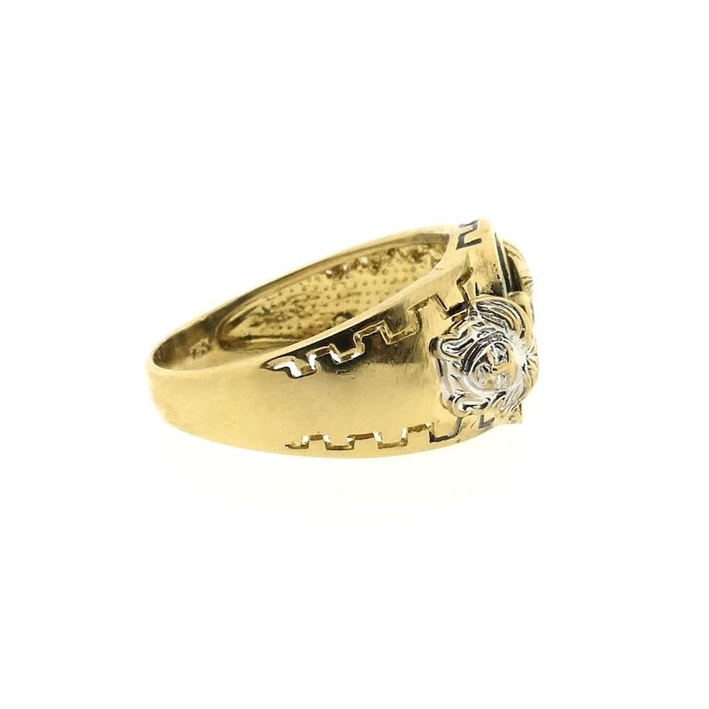 Image 7 of 18-karat gold men's signet ring with onyx and diamond | 0.025 ct.