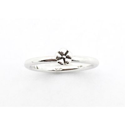 Image 2 of Silver ring with a small flower