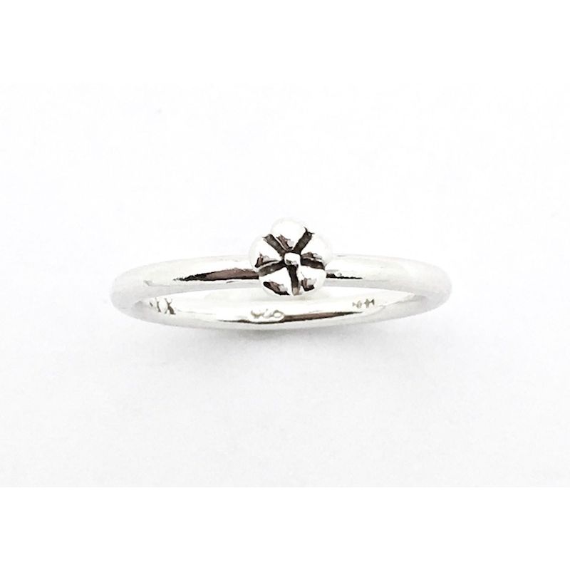 Image 2 of Silver ring with a small flower