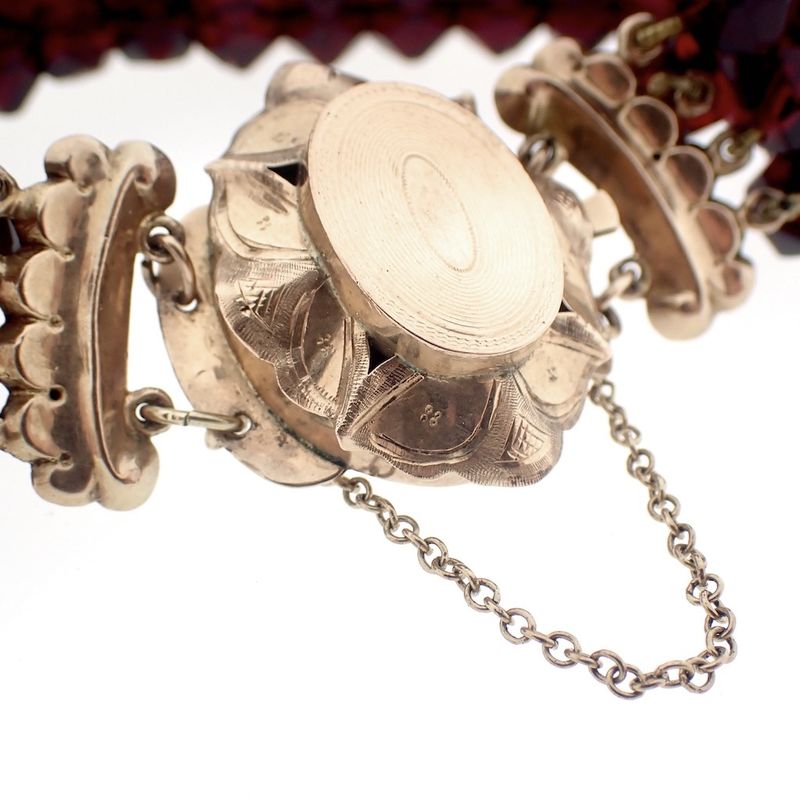 Image 9 of Glass bead bracelet with gold clasp; Antique | Ø 55mm