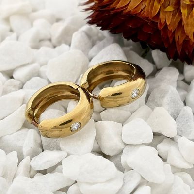 Afbeelding 2 van 8 Karaat oorringen met zirconia; Ø 14,9 mm