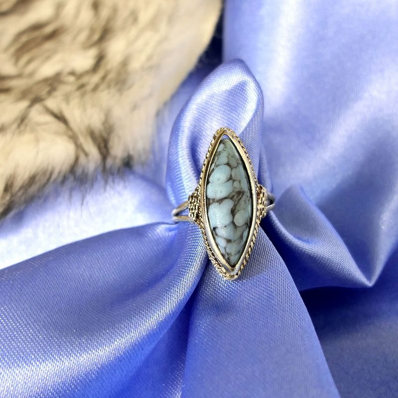 Image 2 of Vintage gold ring with turquoise