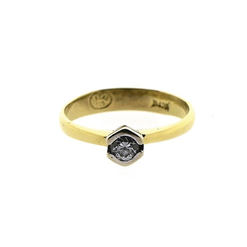 Image 3 of Gold solitaire ring with zirconia