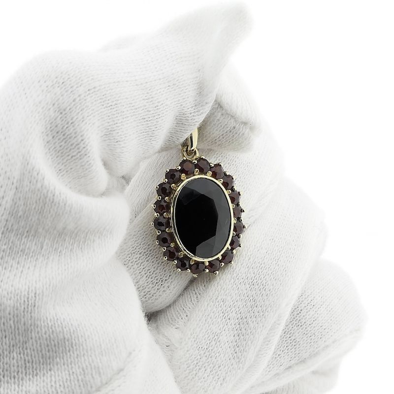 Image 8 of 8 carat pendant with garnet