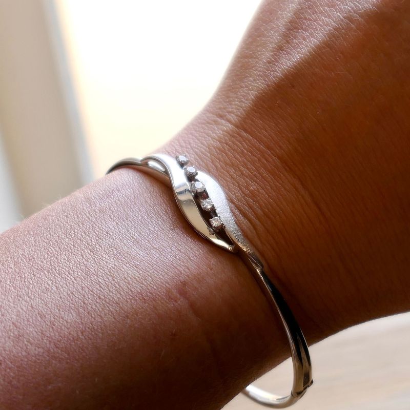 Afbeelding 14 van Witgouden slavenarmband met diamanten; 0,17 ct. 