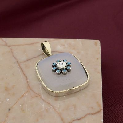 Gold/silver pendant with a mix of gemstones Image 2 of Gold/silver pendant with a mix of gemstones