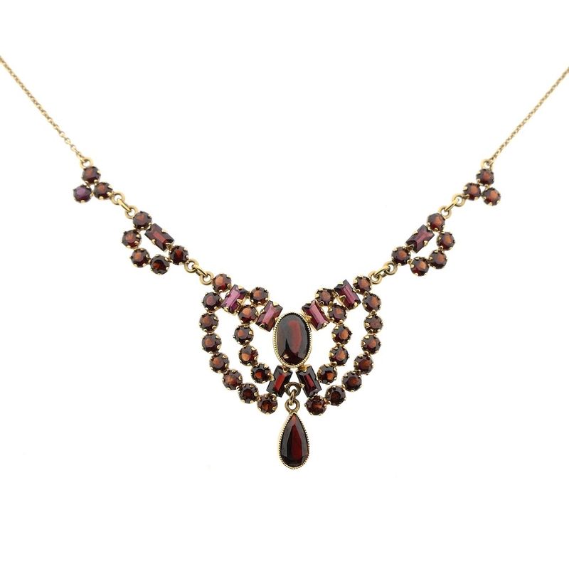 Image 8 of Vintage gold necklace with garnet