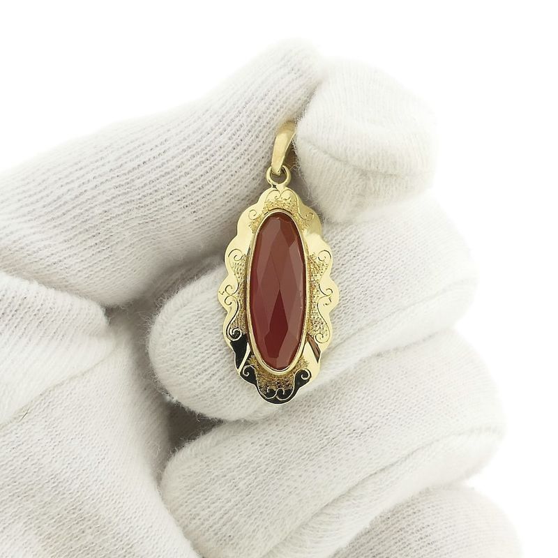 Image 7 of Vintage gold pendant with carnelian