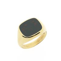 Gold signet ring with heliotrope