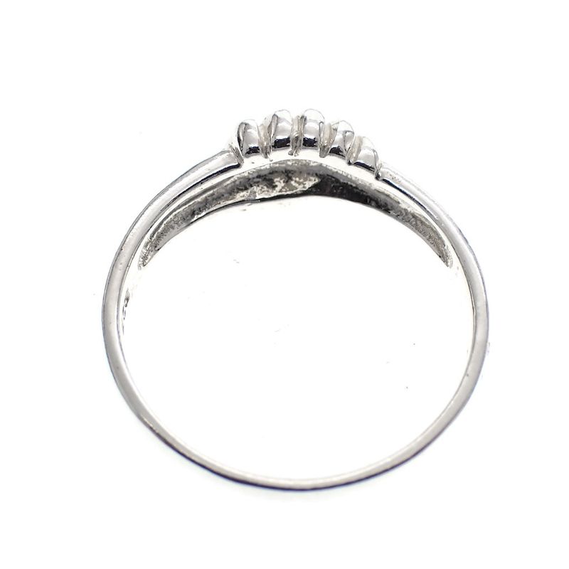 Image 4 of Silver ladies ring