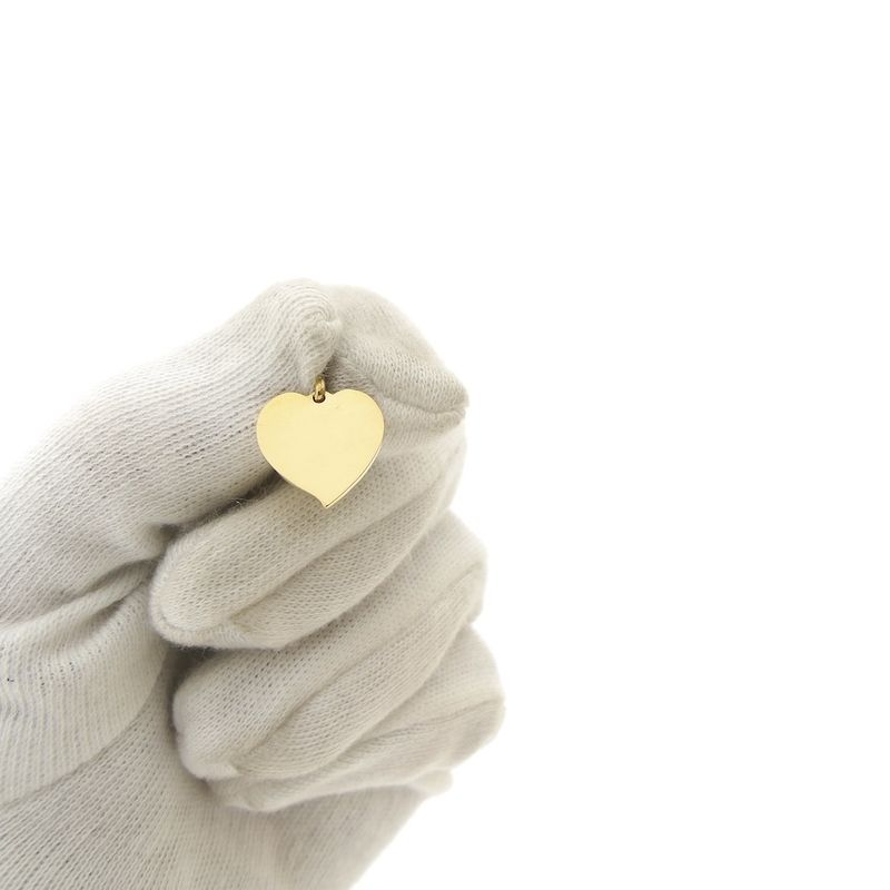 Image 2 of Gold pendant of a heart