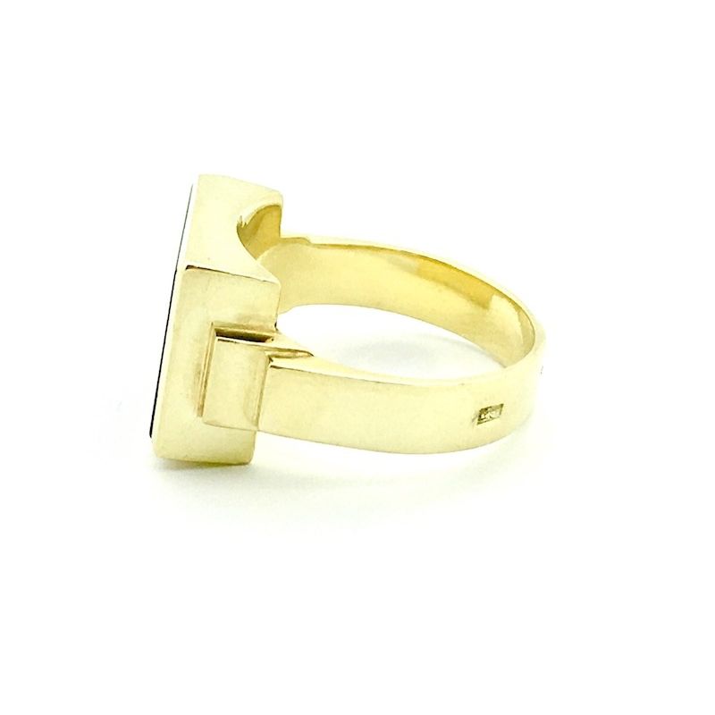 Image 5 of Gold signet ring with onyx stone | Size 21