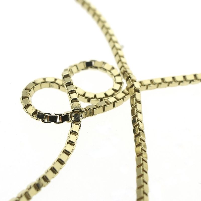 Image 4 of 9 carat thin Venetian link chain | 50 cm