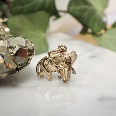 Image 2 of Gold elephant pendant