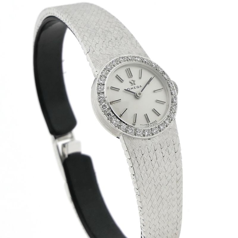 Image 3 of Omega Genève 'Cocktail Watch'; 18k. witgouden dames horloge met diamanten