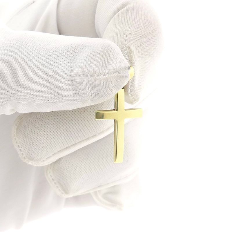 Image 9 of Gold pendant of a cross