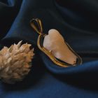 Image 9 of Gold pendant with quartz gemstone