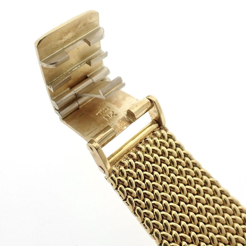 Image 8 of IWC Schaffhausen; Vintage 18-carat yellow gold men's watch