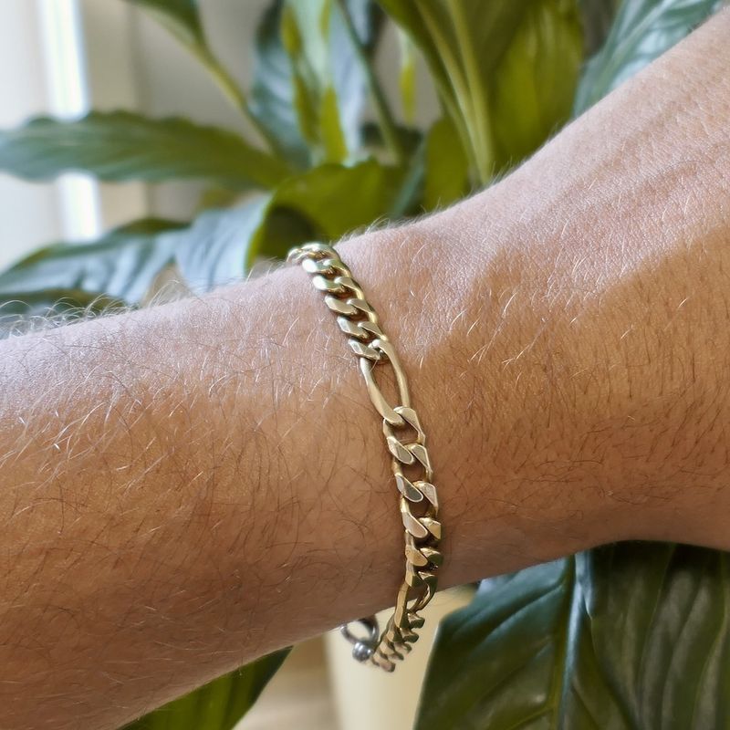 Image 11 of 8 carat Figaro link bracelet