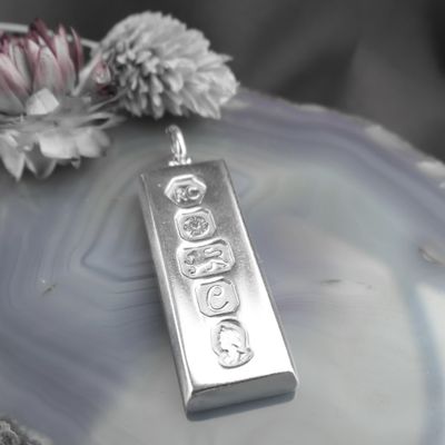 Image 2 of Silver pendant made of a silver bar