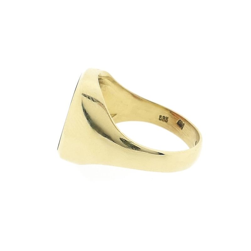 Image 9 of Gold signet ring with carnelian