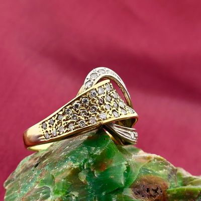 Afbeelding 2 van Bicolor gouden ring met diamanten; 0,26 ct.