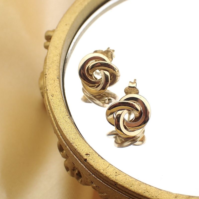 Image 2 of Gold stud earrings as a button