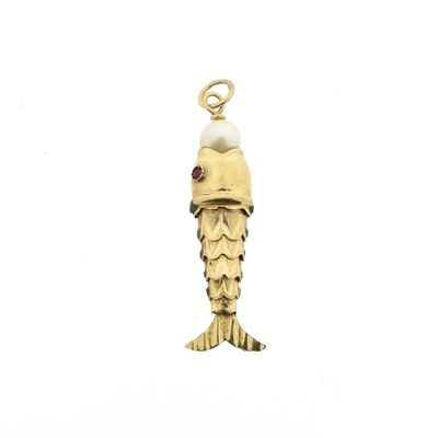 Image 1 of 18 carat gold pendant with ruby ​​and pearl; fish