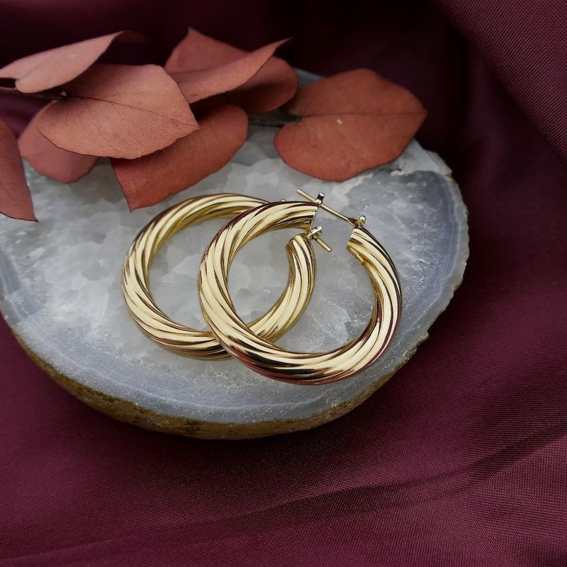 Image 2 of Gold earrings