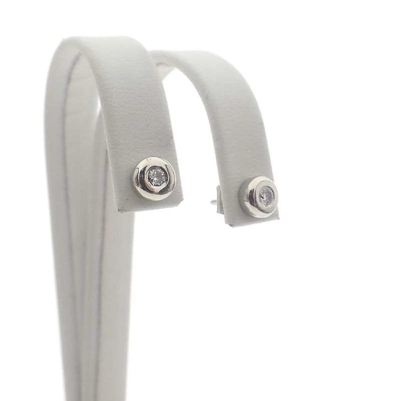 Image 1 of White gold solitaire stud earrings with diamond | 0.06 ct.