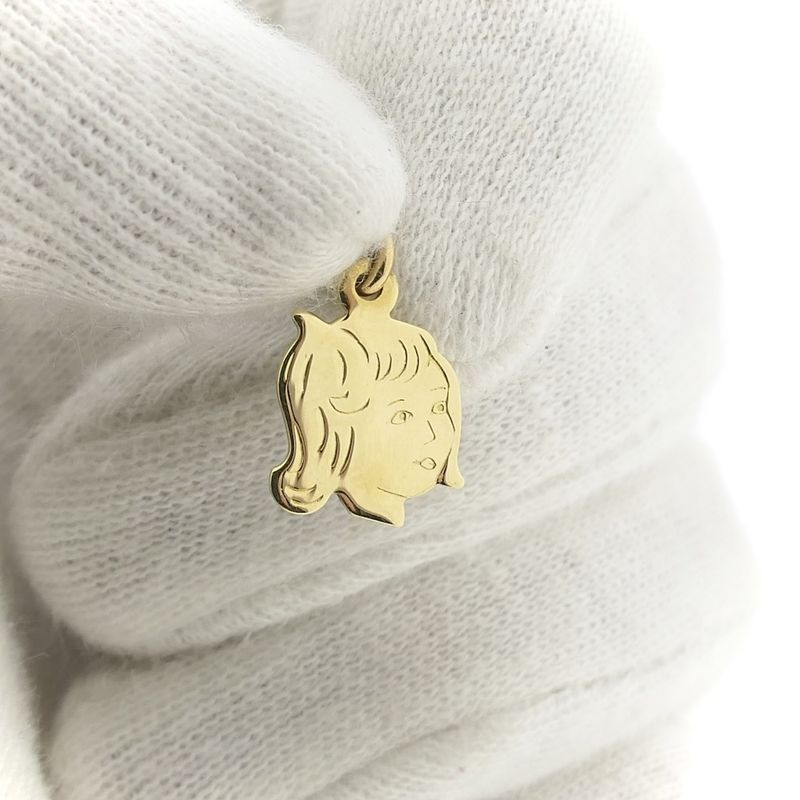 Image 3 of Gold pendant of a girl