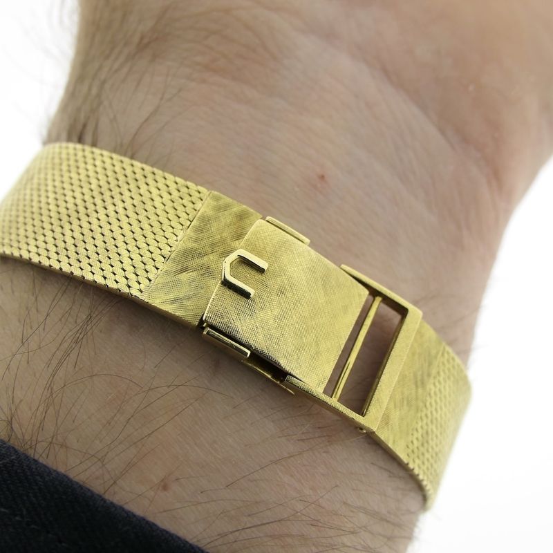 Image 14 of Universal Geneva; Vintage 18k gold men's watch