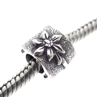 Pandora charm; Silver; Sunflower Image 2 of Pandora charm; Silver; Sunflower