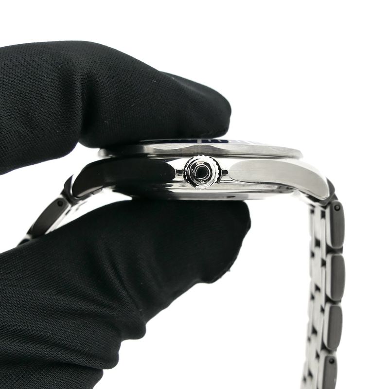 Image 9 of Omega Seamaster 300m 'James Bond' 2531.80.00; Automatic men's diving watch