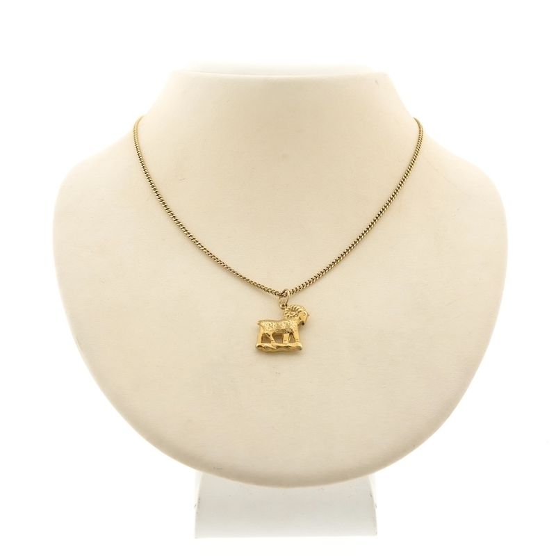 Image 3 of Gold zodiac sign pendant | Capricorn