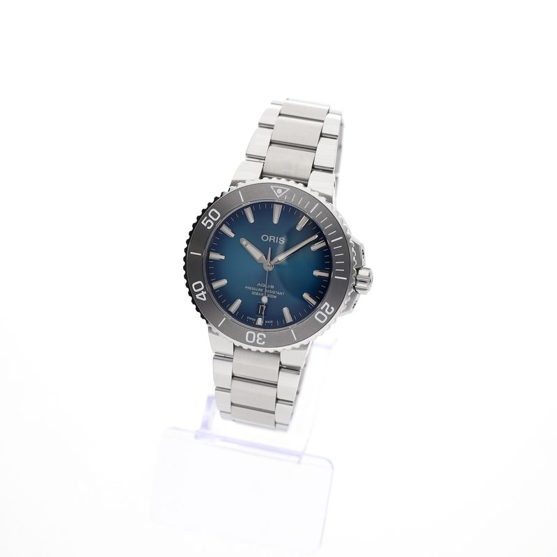 Image 8 of Oris Aquis Date 'Tungsten' 01.733.7732.4155; Automatic men's watch