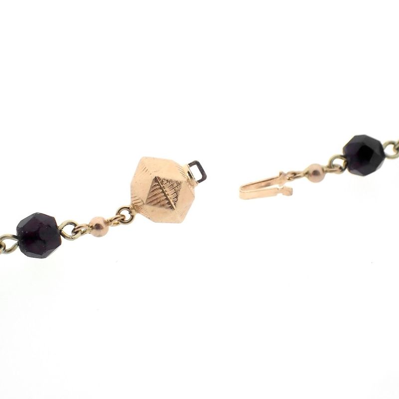 Image 10 of Garnet necklace with gold paston clasp; Antique/vintage | 47.5 cm