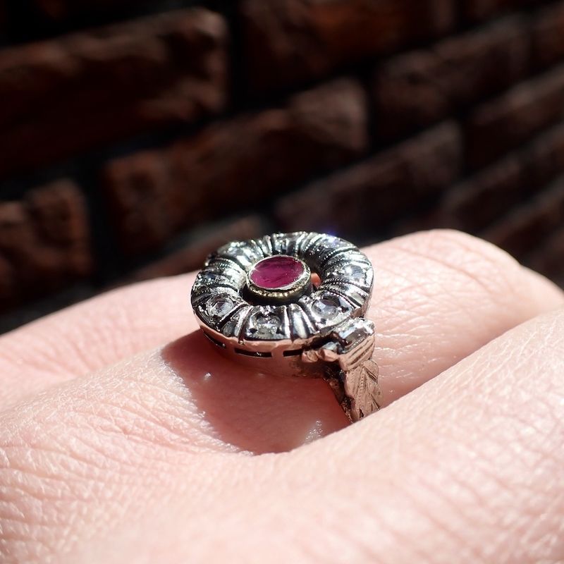 Image 3 of Victorian ruby and diamond ring 0.16 ct. | Antique