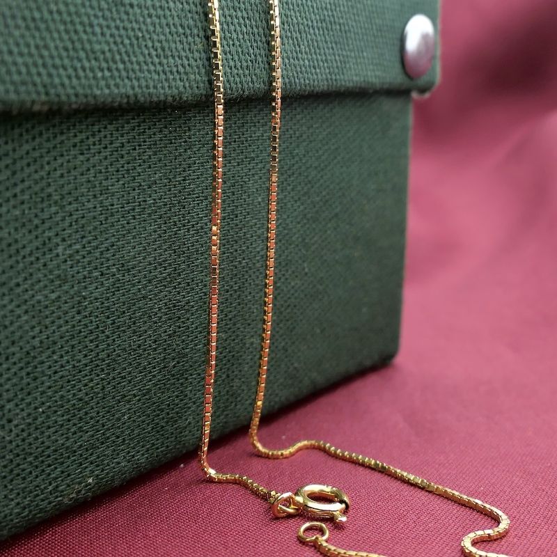 Image 2 of Golden Venetian link chain | 46 cm