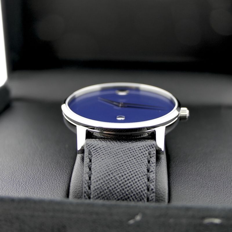 Image 20 of Movado Museum Classic; Automatic men's watch with blue dial; 0607565