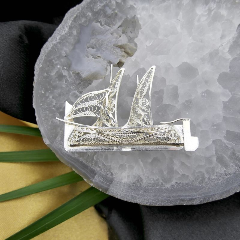 Image 2 of Antique ship brooch in filigree technique